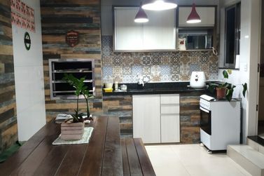 Casa &agrave; venda - 200m&sup2; - Centro