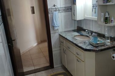 Casa &agrave; venda - 200m&sup2; - Centro