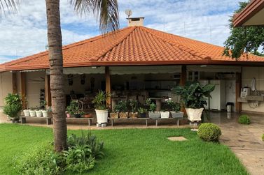 Casa &agrave; venda - 370m&sup2; - Jardim Santos Dumont 