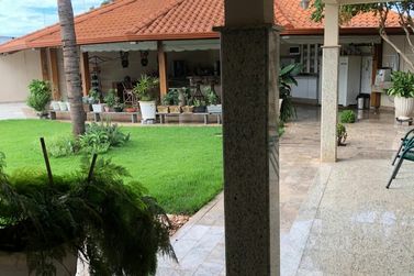 Casa &agrave; venda - 370m&sup2; - Jardim Santos Dumont 