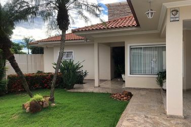 Casa &agrave; venda - 370m&sup2; - Jardim Santos Dumont 