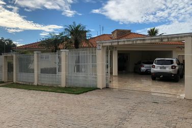 Casa &agrave; venda - 370m&sup2; - Jardim Santos Dumont 