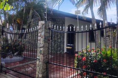 Casa &agrave; venda - 230m&sup2; - JARDIM PROGRESSO