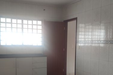 Sal&atilde;o Comercial &agrave; venda - 250m&sup2; - Jardim Simone