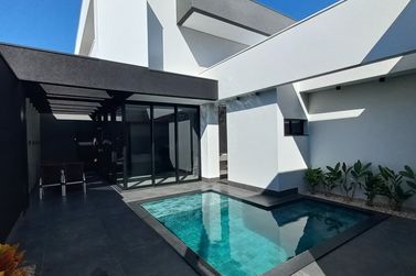 Casa &agrave; venda - 232m&sup2; - Jardim Oasis