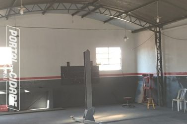 Sal&atilde;o Comercial &agrave; venda - 180m&sup2; - pr&oacute;ximo ao mercado camilo
