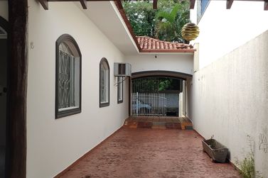 Casa &agrave; venda - 185m&sup2; - Centro 