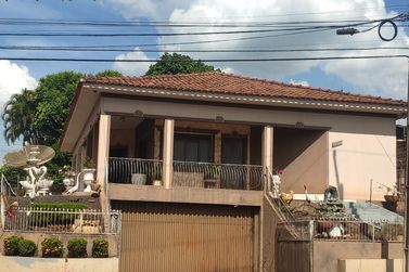 Casa &agrave; venda - 240m&sup2; - Graciosa 