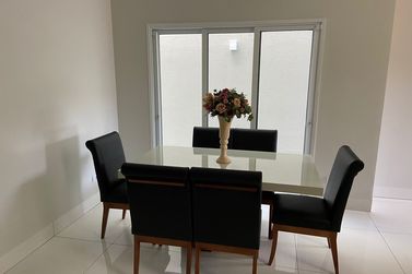 Sobrado &agrave; venda - 205m&sup2; - Jardim Ouro Branco