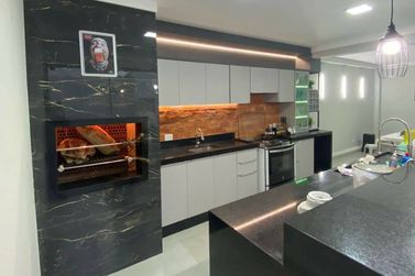 Casa &agrave; venda - 215m&sup2; - Centro 