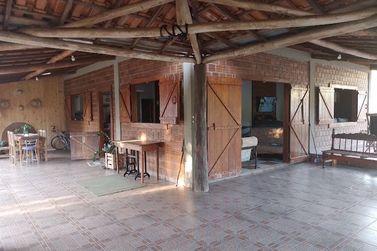 Ch&aacute;cara &agrave; venda - 270m&sup2; - Jardim S&atilde;o Jorge