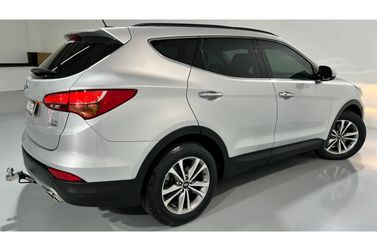Hyundai Santa