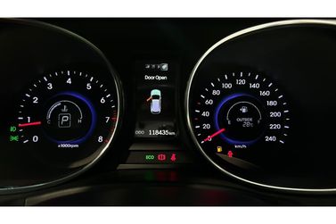 Hyundai Santa