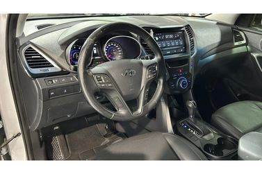 Hyundai Santa
