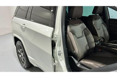 Jeep Commander
