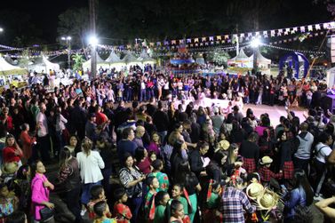 Abertura da 30ª Festa Julina Popular de Penápolis atrai grande público