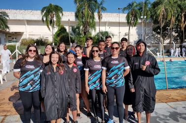 Equipe de natação participa de fase regional dos “Jogos da Juventude”