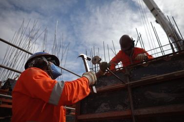 Pen&aacute;polis fecha balan&ccedil;o com saldo positivo de 976 novos empregos formais