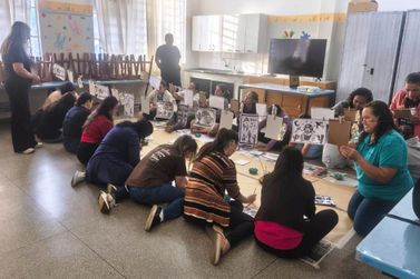 Parada Pedag&oacute;gica re&uacute;ne todos os funcion&aacute;rios da Educa&ccedil;&atilde;o de Pen&aacute;polis em dia de forma&ccedil;&atilde;o