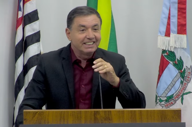 "Tem gente que vence na vida e esquece as ra&iacute;zes": para quem foi o recado de Feltrin?