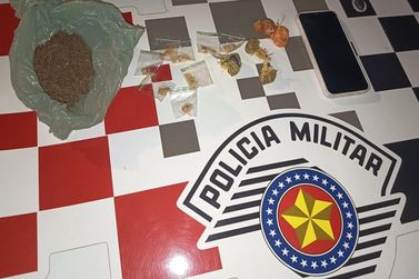 Homem &eacute; preso por viol&ecirc;ncia dom&eacute;stica e tr&aacute;fico de drogas em Valpara&iacute;so