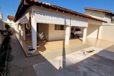 Casa &agrave; venda - Parque Residencial Miguel Barbeiro