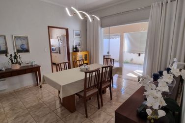 Casa &agrave; venda - Parque Residencial Miguel Barbeiro