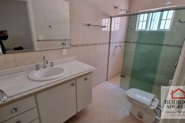 Casa &agrave; venda - 406m&sup2; - Parque Residencial Village