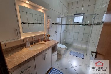 Casa &agrave; venda - Residencial Jardim do Lago III