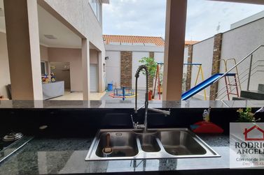 Casa &agrave; venda - Residencial Jardim do Lago III