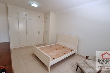 Casa &agrave; venda - 406m&sup2; - Parque Residencial Village