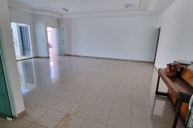 Casa &agrave; venda - 261m&sup2; - Parque Residencial Village