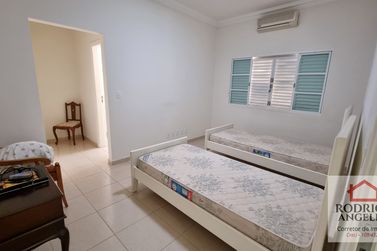 Casa &agrave; venda - 406m&sup2; - Parque Residencial Village