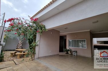 Casa &agrave; venda - Residencial Jardim do Lago III