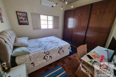 Ch&aacute;cara &agrave; venda - 850m&sup2; - Vila Anselmo