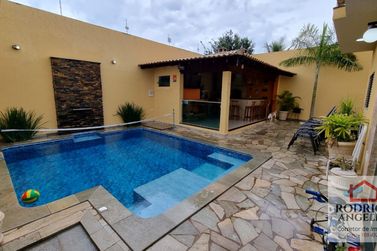 Casa &agrave; venda - 200m&sup2; - Residencial Jardim do Lago IV