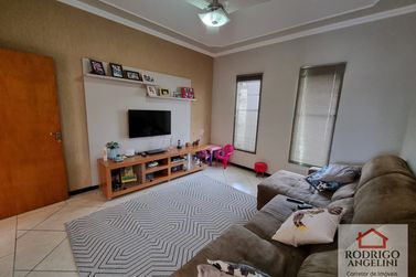 Casa &agrave; venda - Residencial Jardim do Lago III