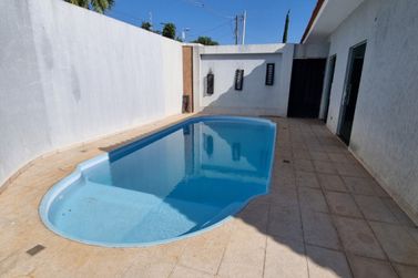 Casa &agrave; venda - 261m&sup2; - Parque Residencial Village