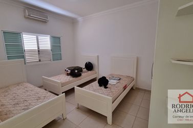 Casa &agrave; venda - 406m&sup2; - Parque Residencial Village
