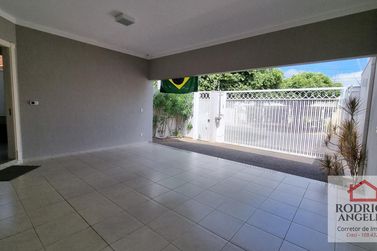 Casa &agrave; venda - Centro