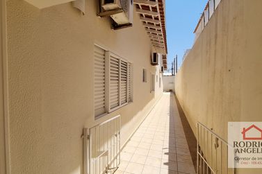 Casa &agrave; venda - 406m&sup2; - Parque Residencial Village