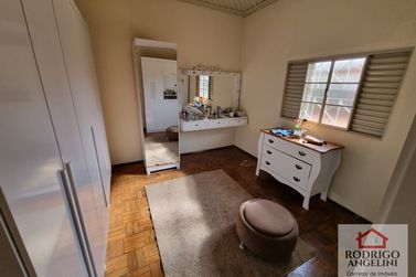 Ch&aacute;cara &agrave; venda - 850m&sup2; - Vila Anselmo