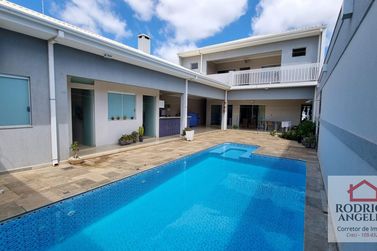 Casa &agrave; venda - Centro