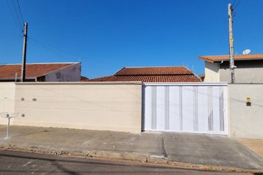 Casa &agrave; venda - Parque Residencial Miguel Barbeiro