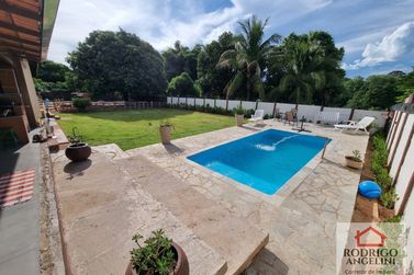 Ch&aacute;cara &agrave; venda - 850m&sup2; - Vila Anselmo