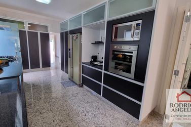 Casa &agrave; venda - Centro