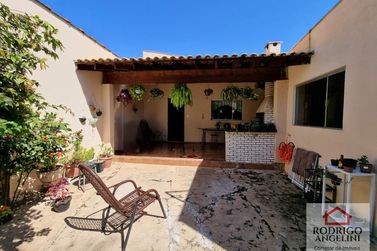 Casa &agrave; venda - 180m&sup2; - Jardim S&atilde;o Vicente