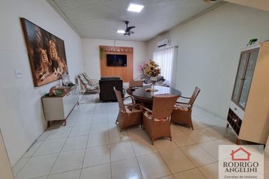 Ch&aacute;cara &agrave; venda - 850m&sup2; - Vila Anselmo