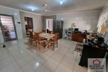 Casa &agrave; venda - 180m&sup2; - Jardim S&atilde;o Vicente