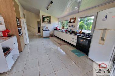 Ch&aacute;cara &agrave; venda - 850m&sup2; - Vila Anselmo